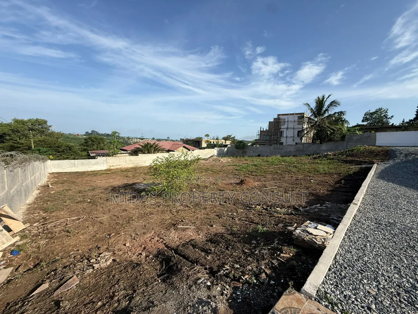Registered Plot of Land for Sale 100×125ft at Peduase/Kitase
