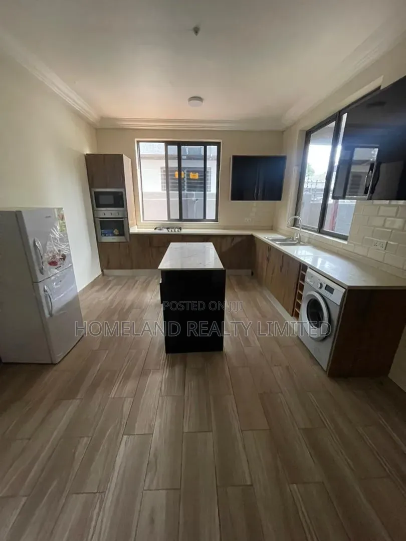 4bdrm Duplex in Westland, Police Station for rent