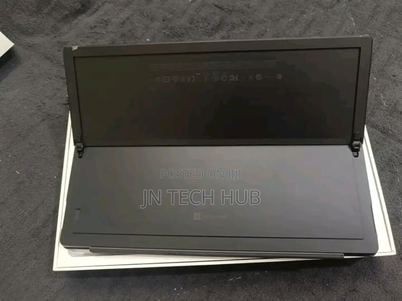 New Microsoft Surface Pro 5 8GB Intel Core i5 SSHD (Hybrid) 256GB