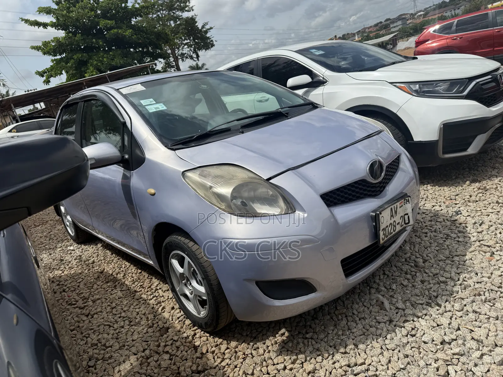 Toyota Vitz 2010 Silver