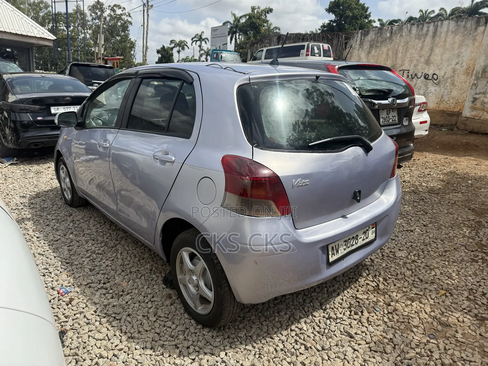Toyota Vitz 2010 Silver