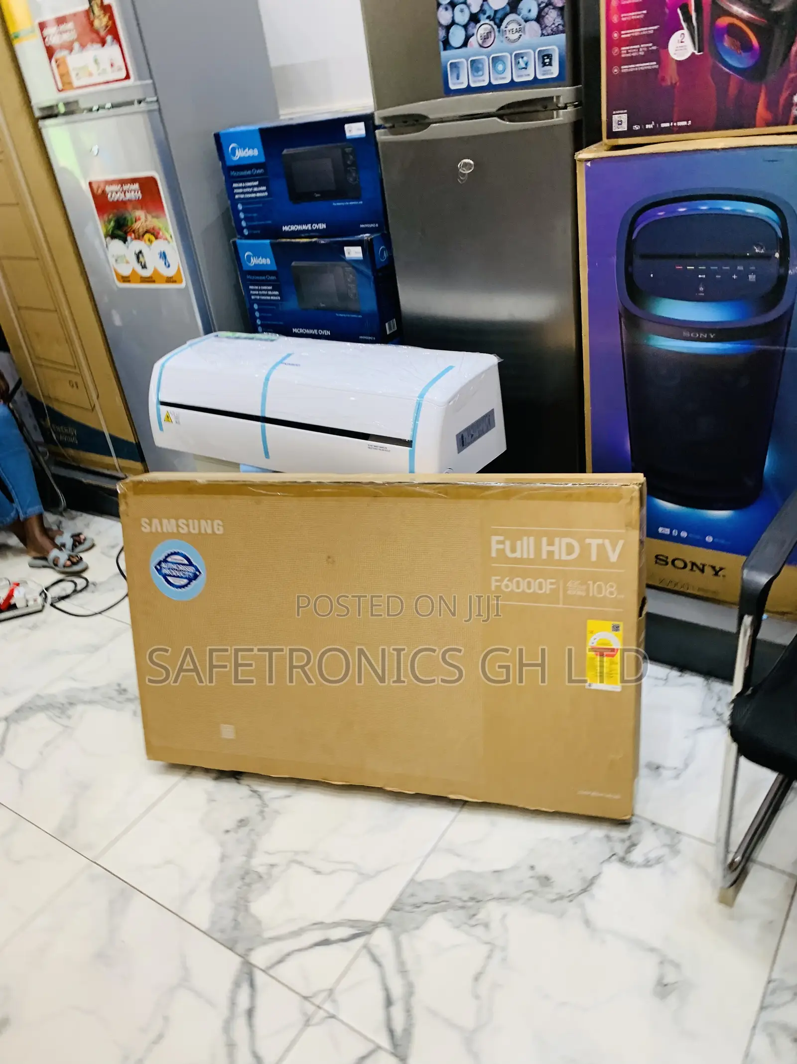 Brand New Samsung 43'' Led Ua43f6000f FHD Smart Satellite Television