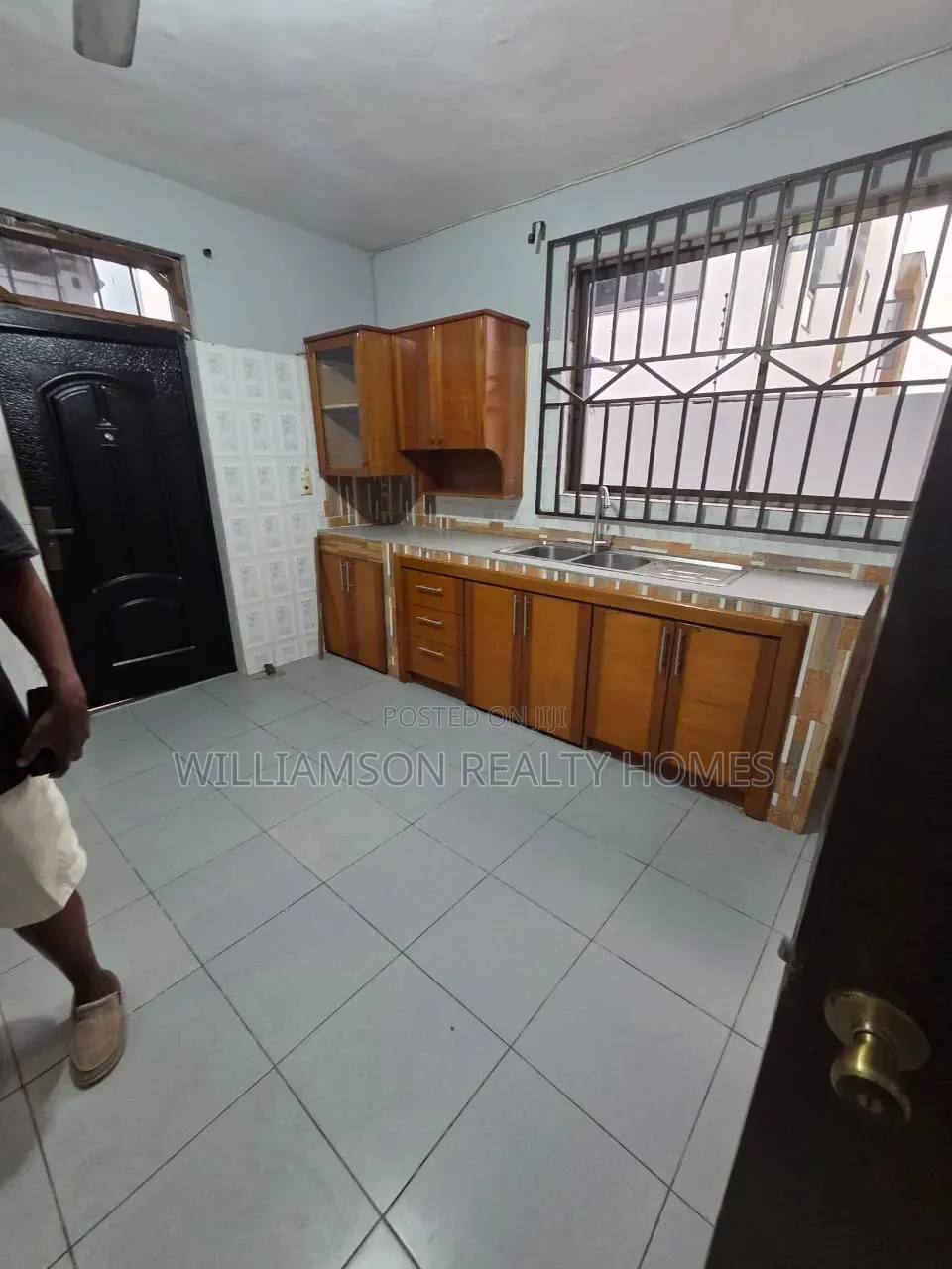 4bdrm House in Community 18 Area, Spintex for rent
