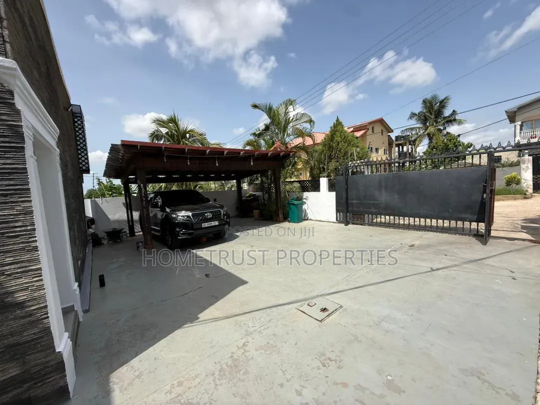 3bdrm House in Kwabenya Acp for sale