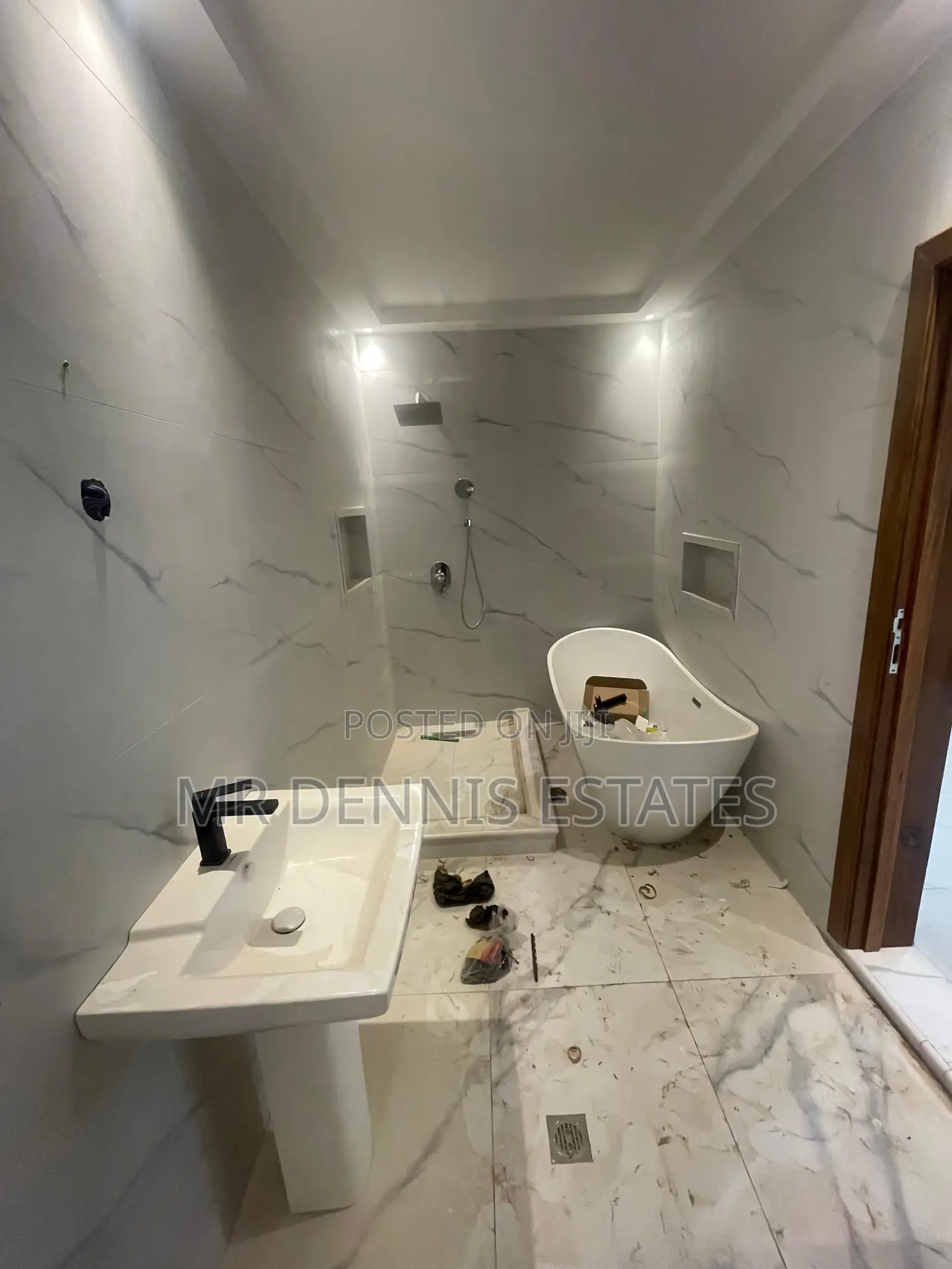 3bdrm Apartment in Mr Dennis Estates, McCarthy Hill for rent