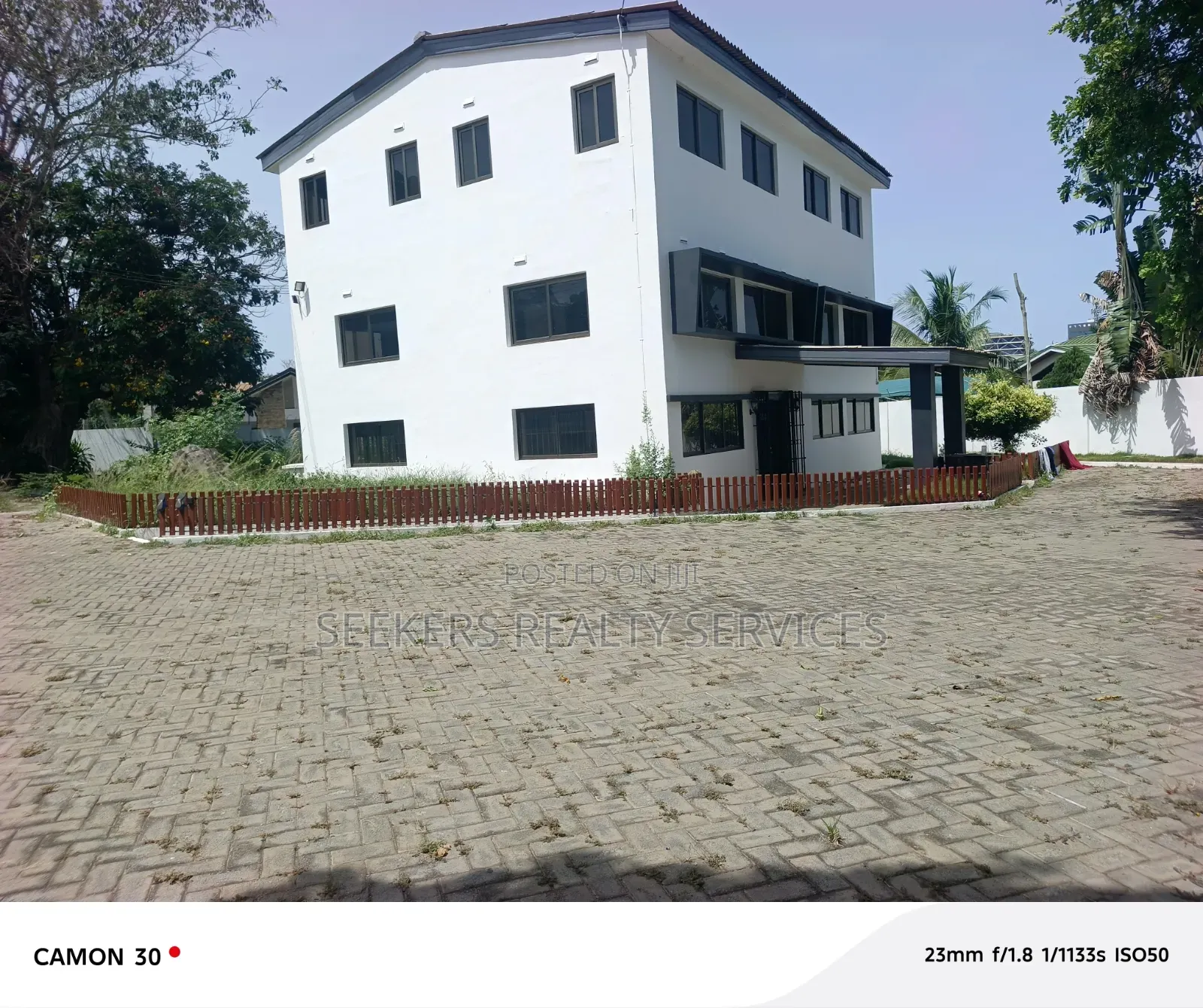 Premium Office Space for Rent – Airport Residential Area