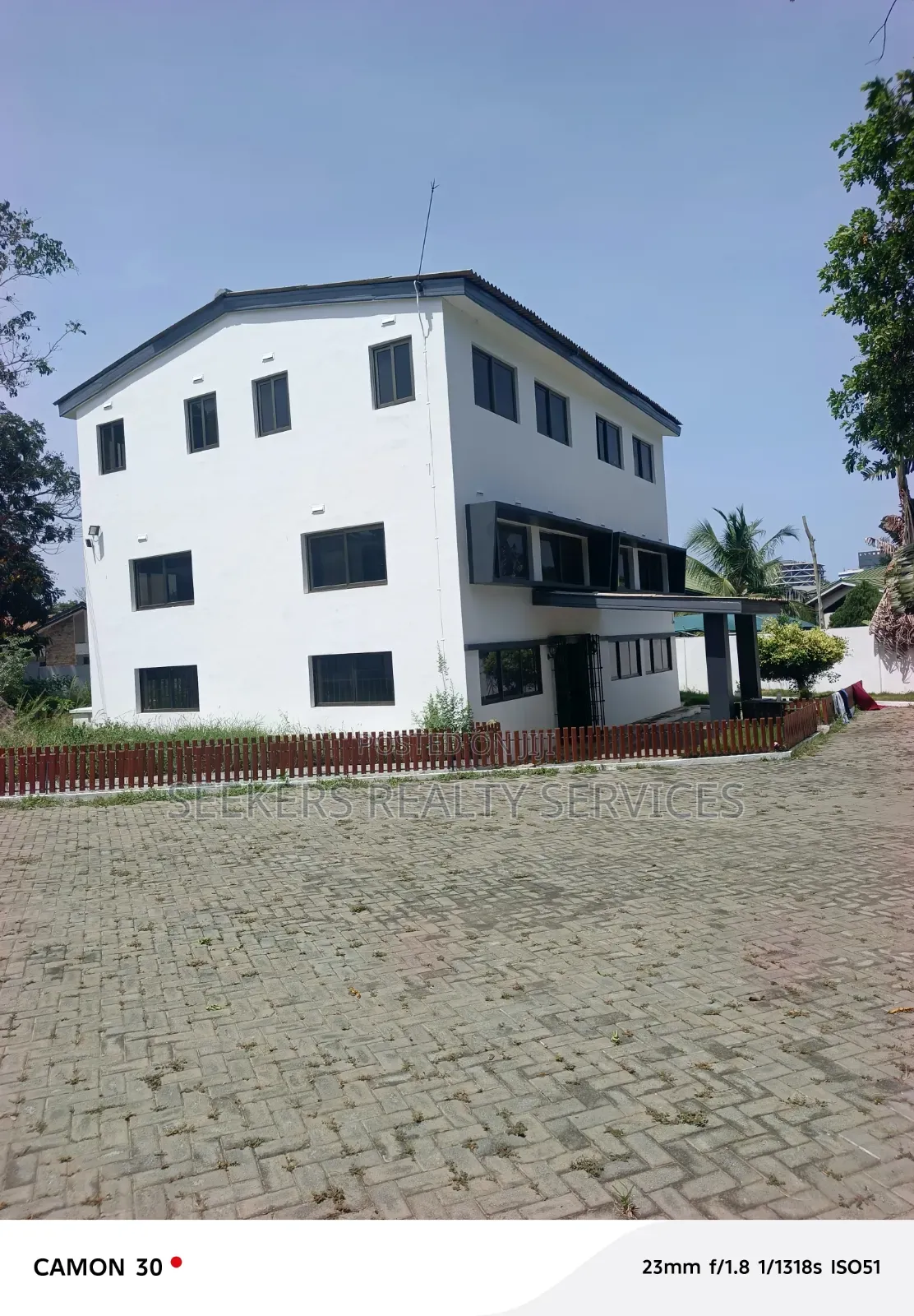 Premium Office Space for Rent – Airport Residential Area