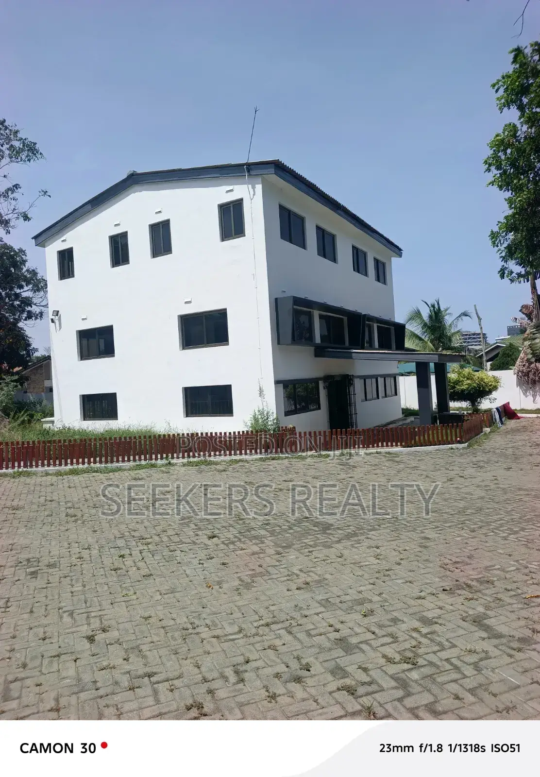  Premium Office Space for Rent – Airport Residential Area 