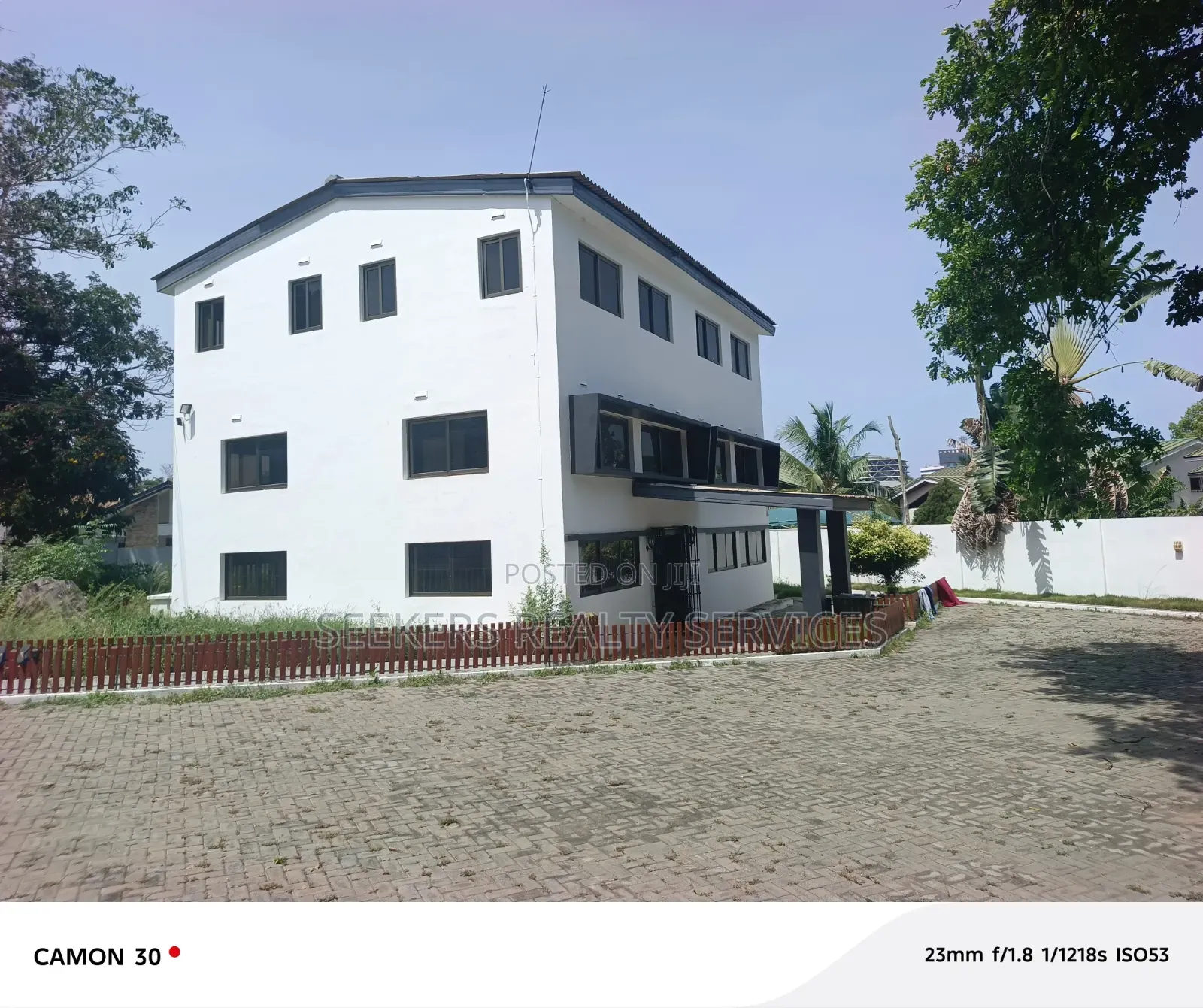 Premium Office Space for Rent – Airport Residential Area