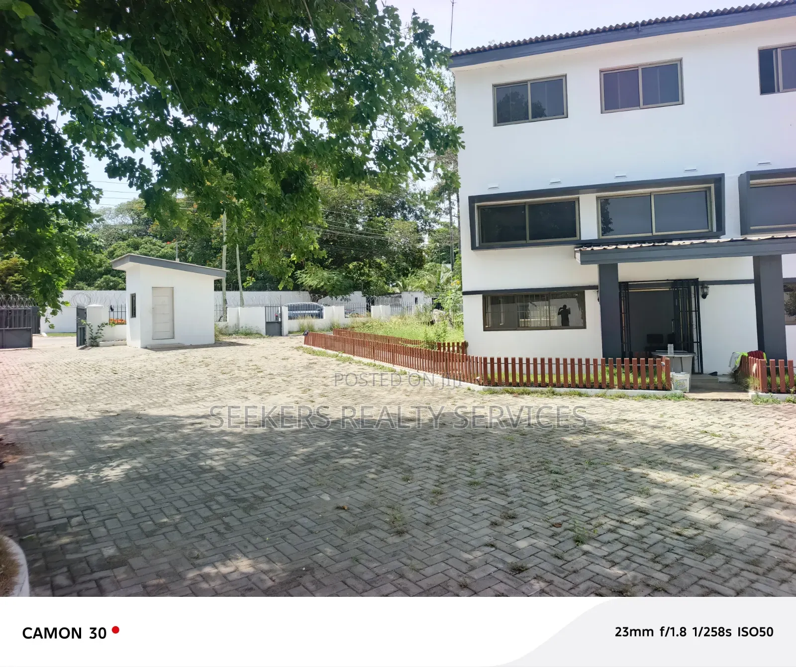 Premium Office Space for Rent – Airport Residential Area