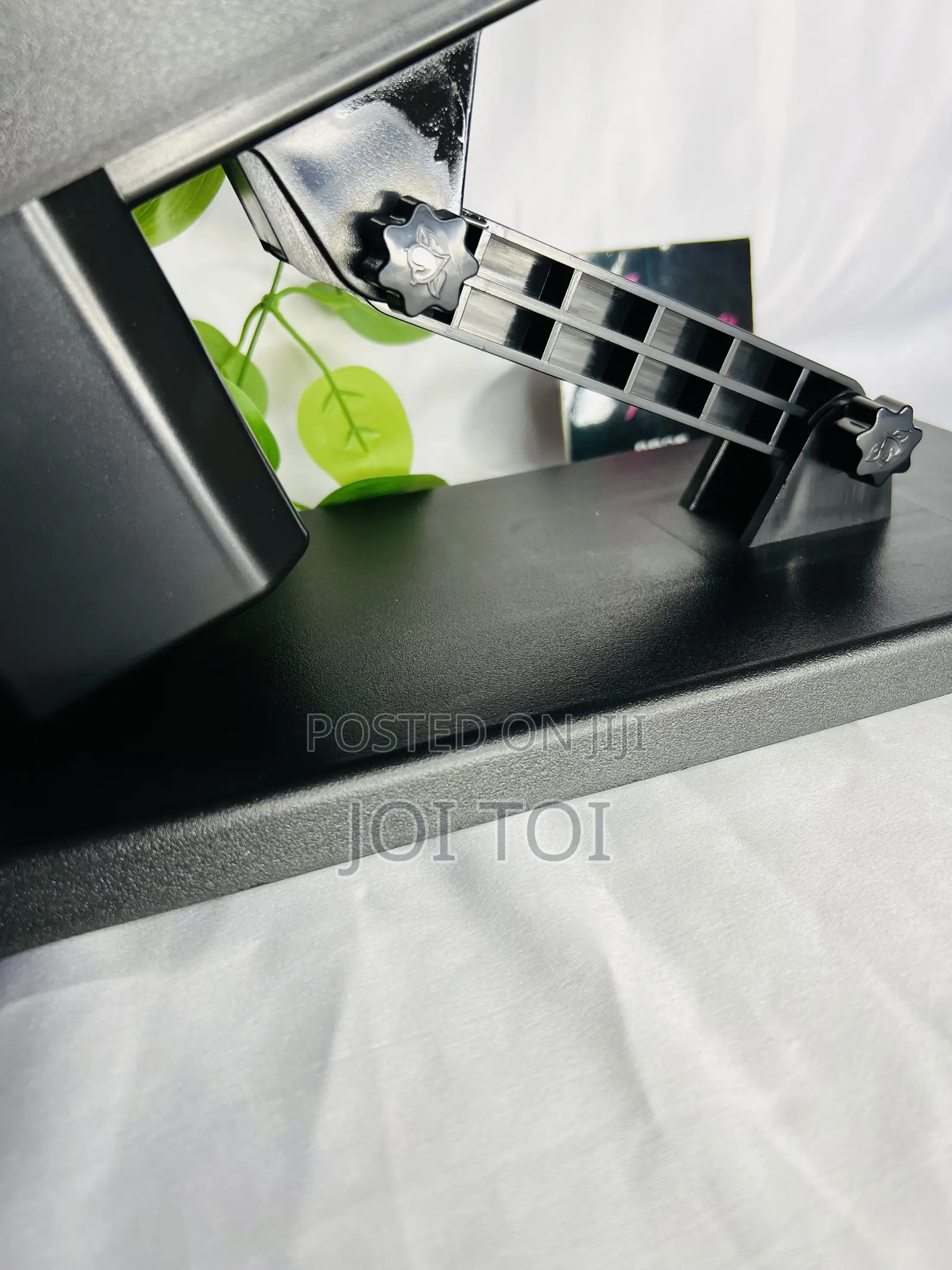 Automatic Thrusting Machine