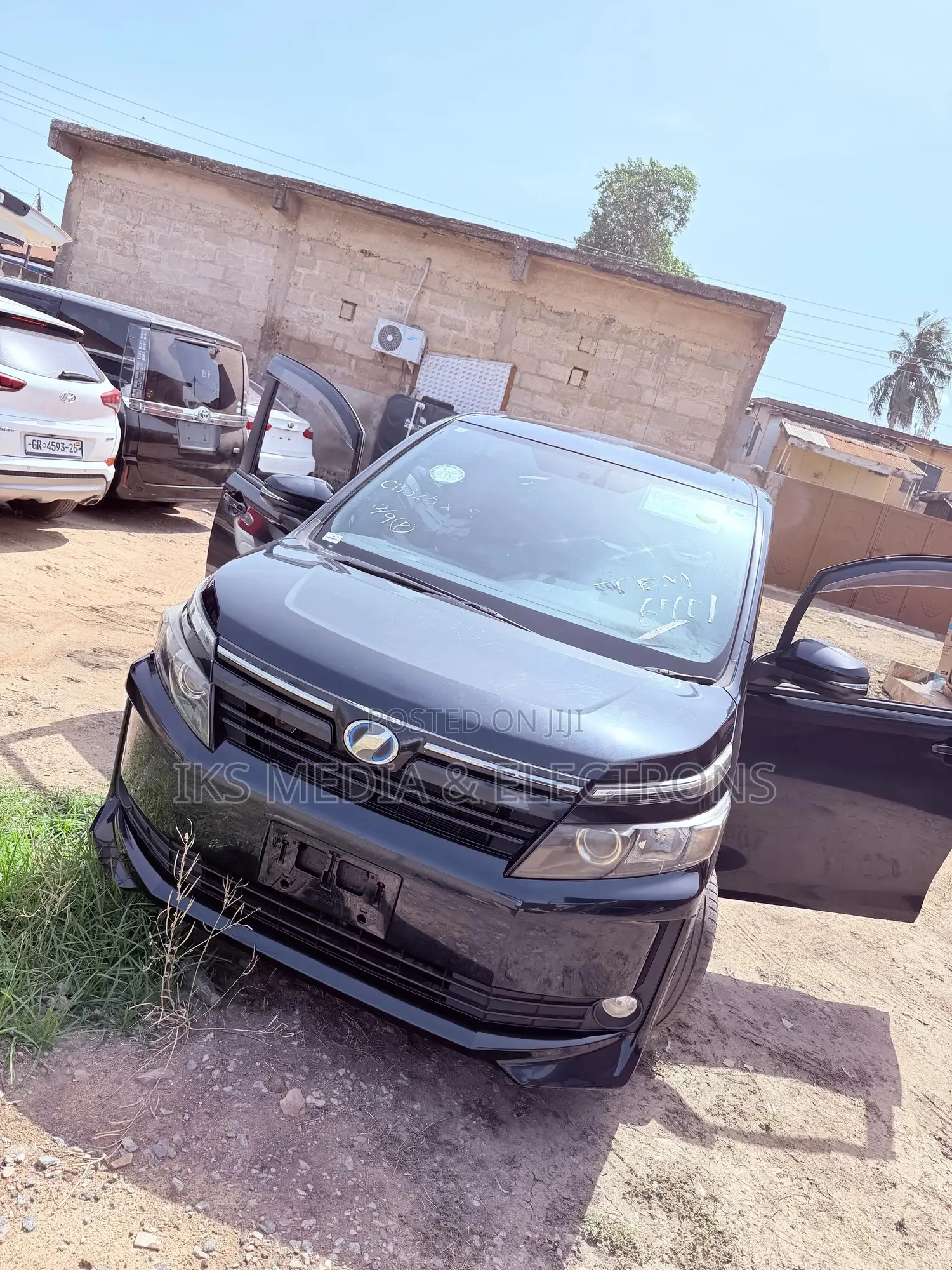 Toyota Voxy 2015 Black