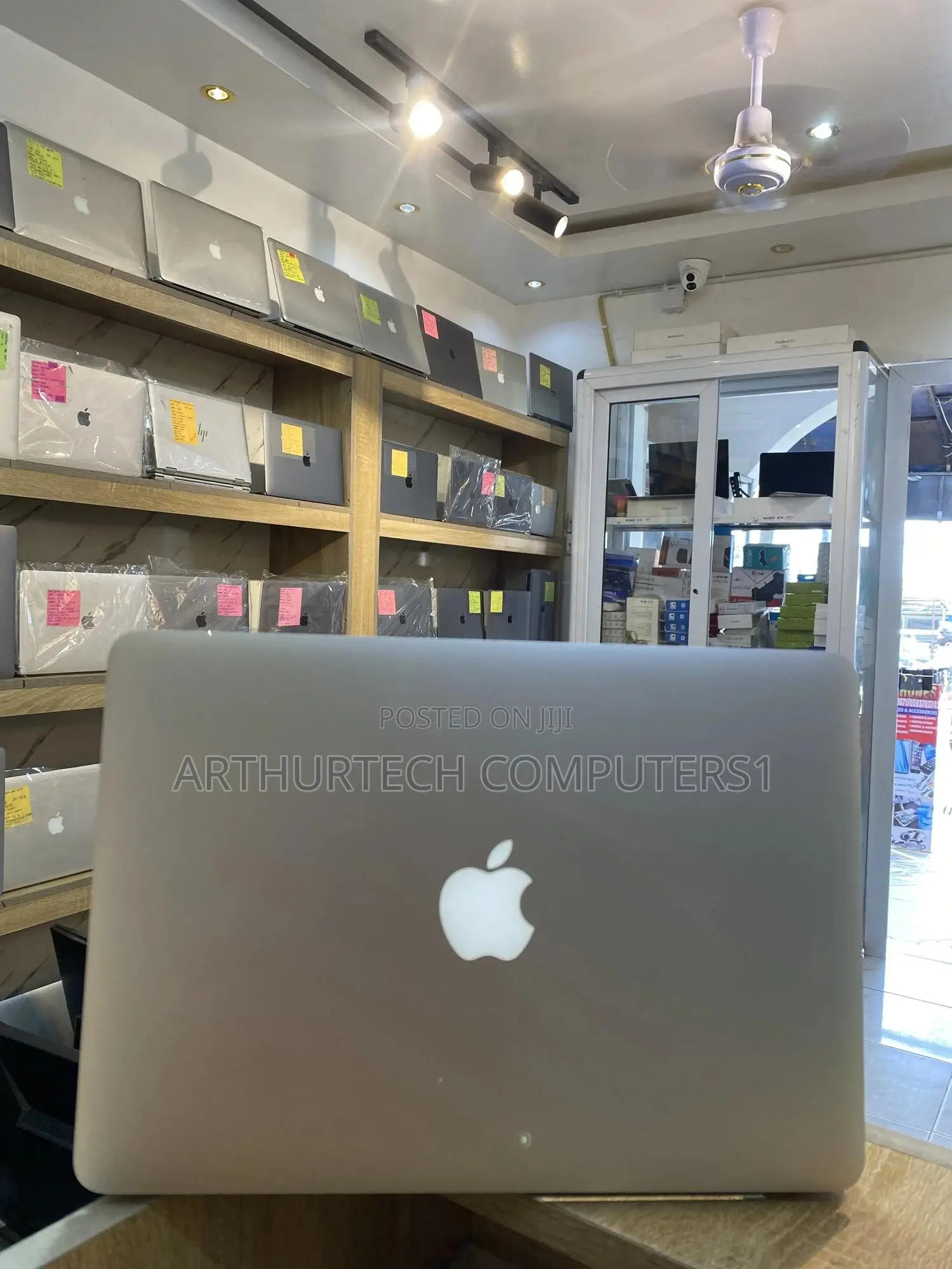 Laptop Apple MacBook Pro 8GB Intel Core i5 SSD 256GB