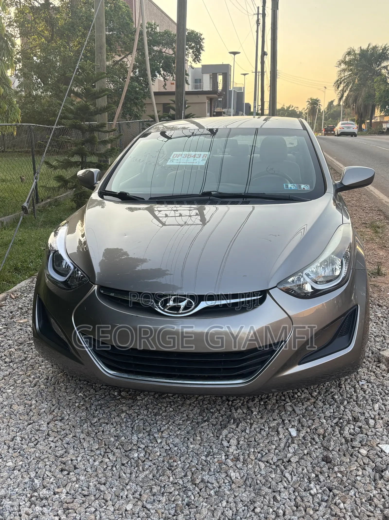Hyundai Elantra SE Sedan FWD (1.8L 4cyl 6M) 2016 Gray
