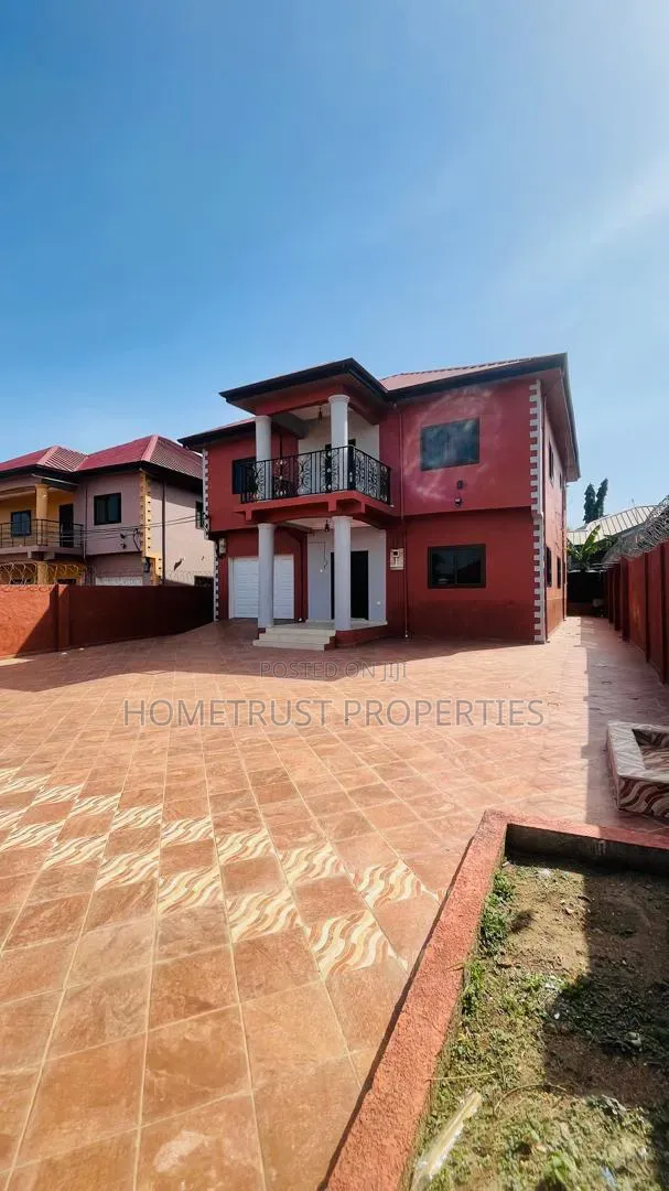 5bdrm Duplex in Pokuase Amanfrom for rent