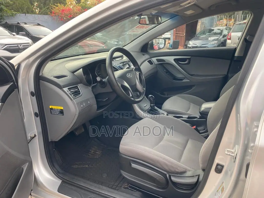 Hyundai Elantra 2015 Silver