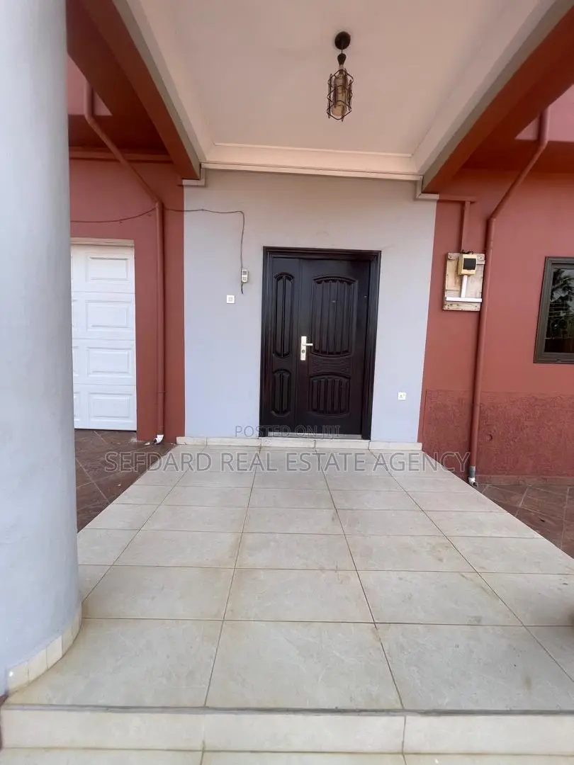 5bdrm Duplex in Sefdard Properties, Pokuase for rent