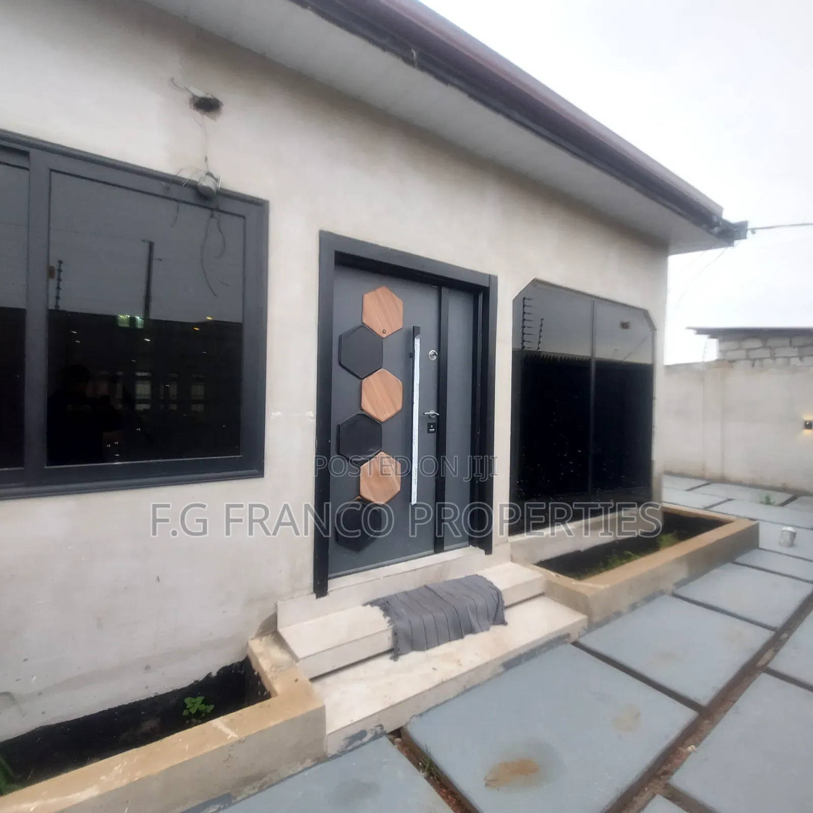 3bdrm House in Kg Franco Properties, Spintex for sale
