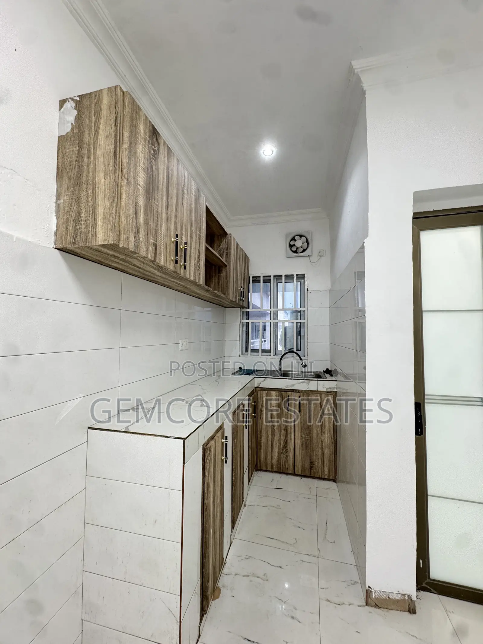 2bdrm Apartment in West Trasacco, Ashaley Botwe for rent