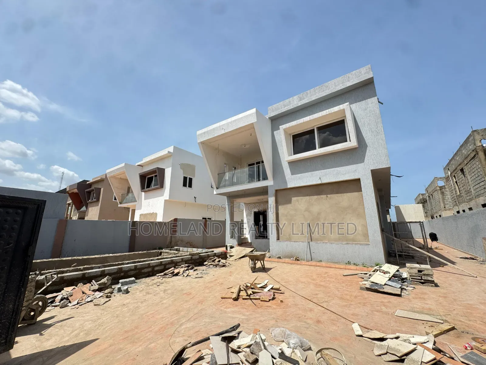 5bdrm Duplex in East Legon Hills, Accra Metropolitan for sale