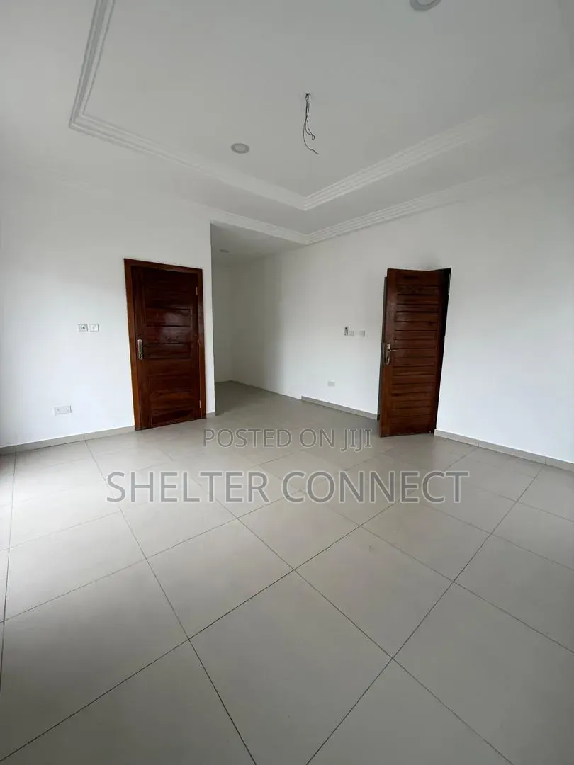 3bdrm Townhouse / Terrace in Oyarifa Special for rent