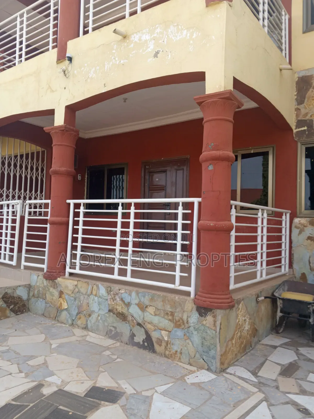 2bdrm Apartment in Amanfro, Frafraha for rent