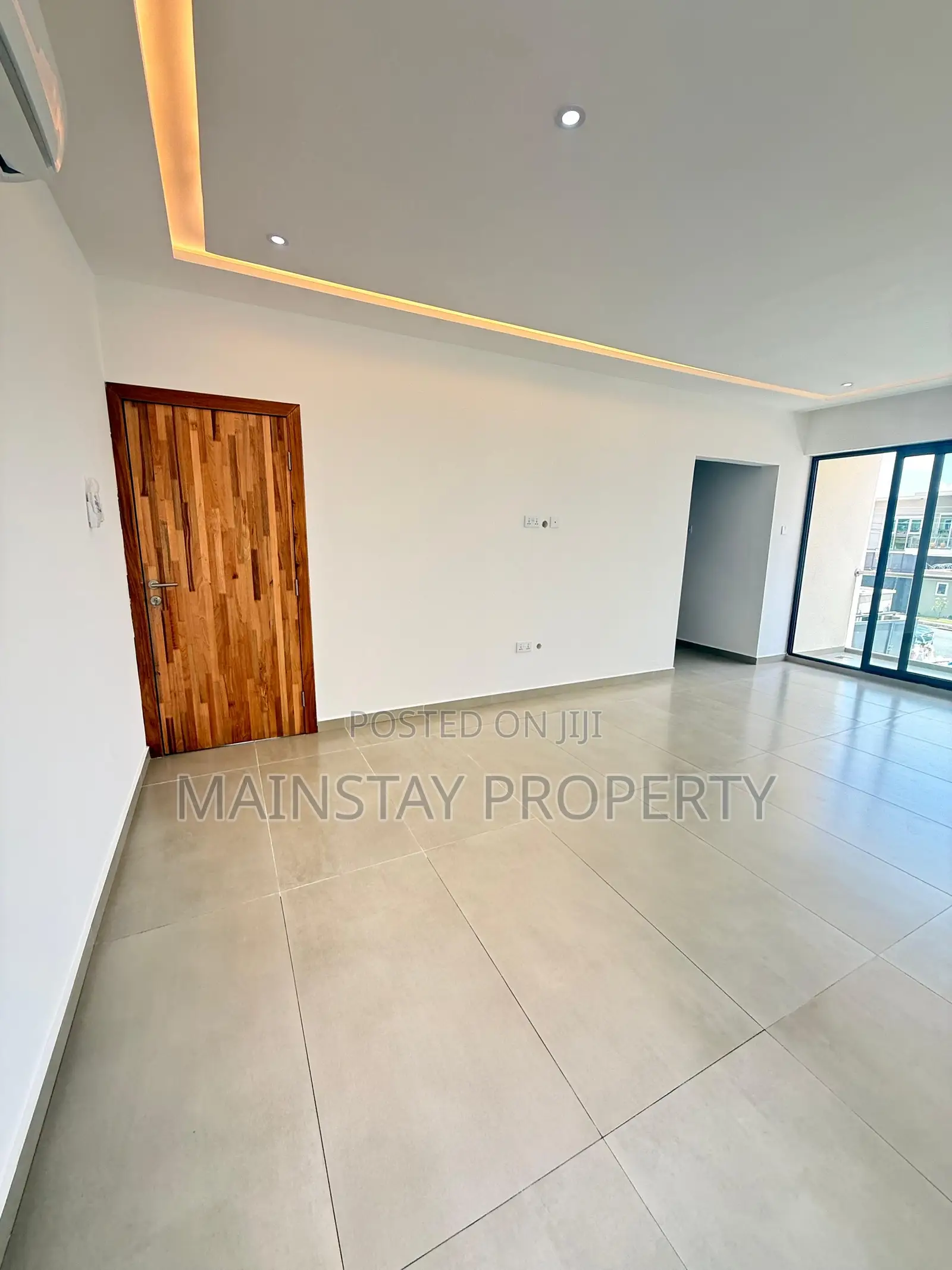 4bdrm Townhouse/Terrace in Mainstay Estates, East Legon for sale