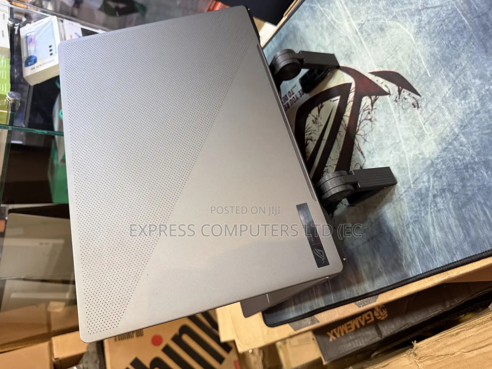 Laptop Asus ROG Zephyrus G16 32GB Intel Core i7 SSD 1T