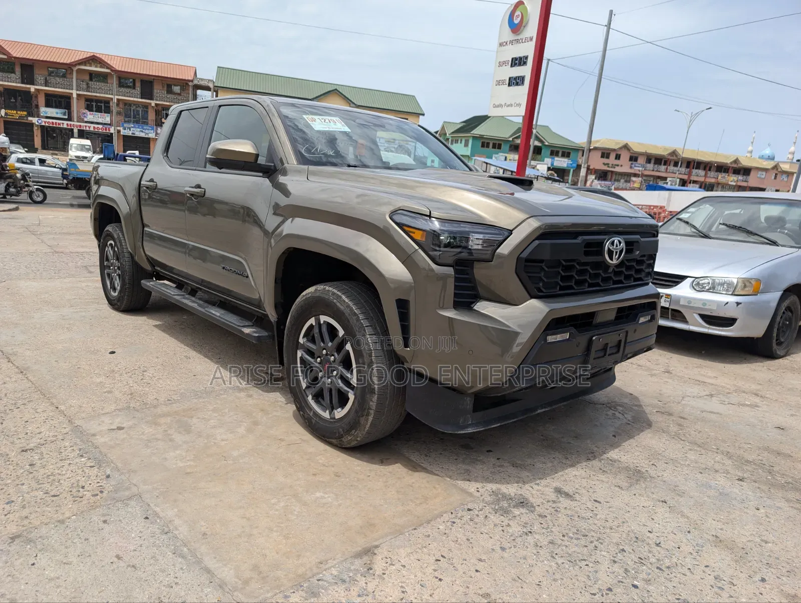 Toyota Tacoma 2024 Green