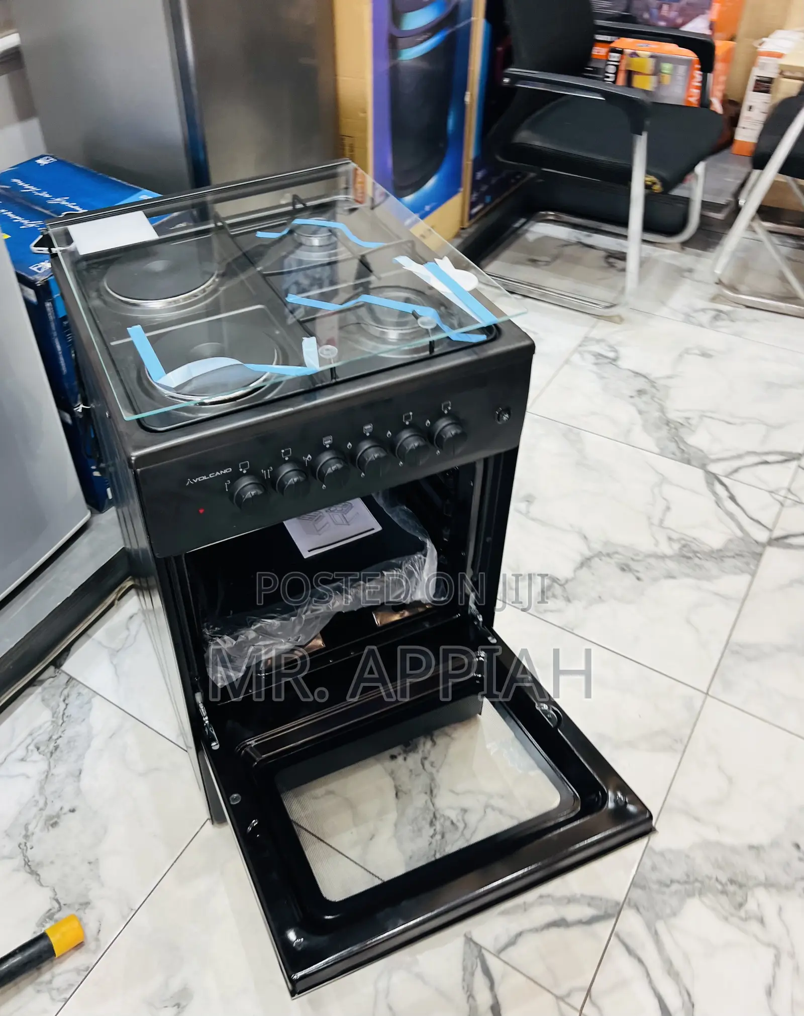 Original Volcano 50x50 Freestanding 2 Gas + 2 Electric Cooker.