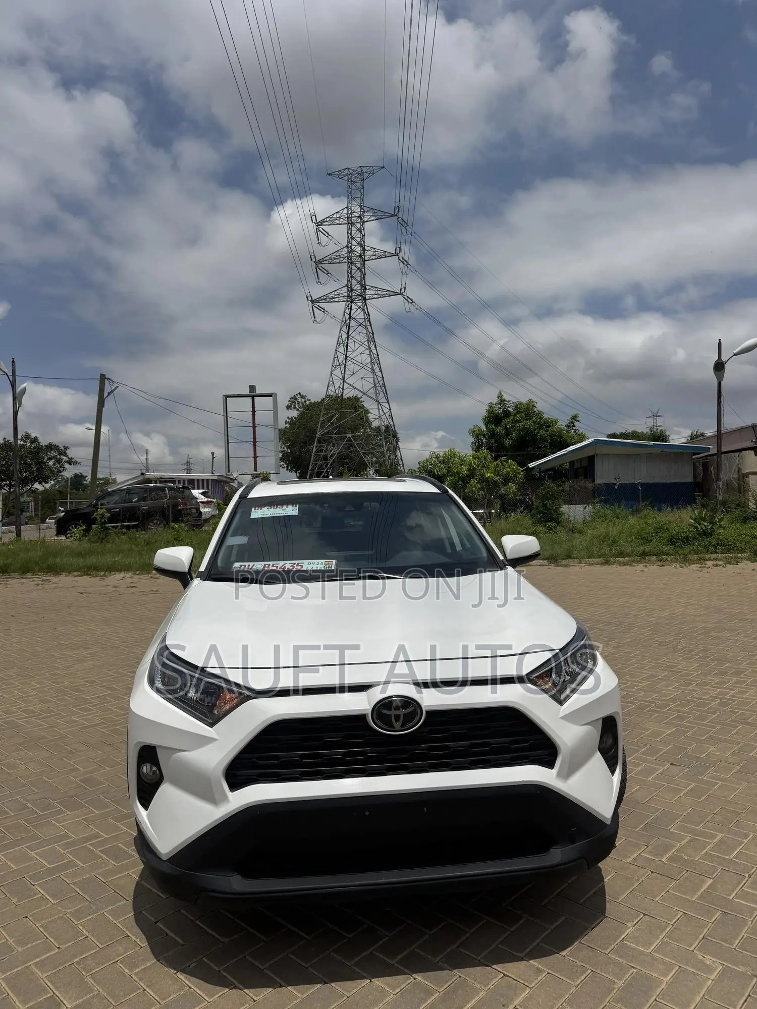 Toyota RAV4 XLE AWD 2019 White