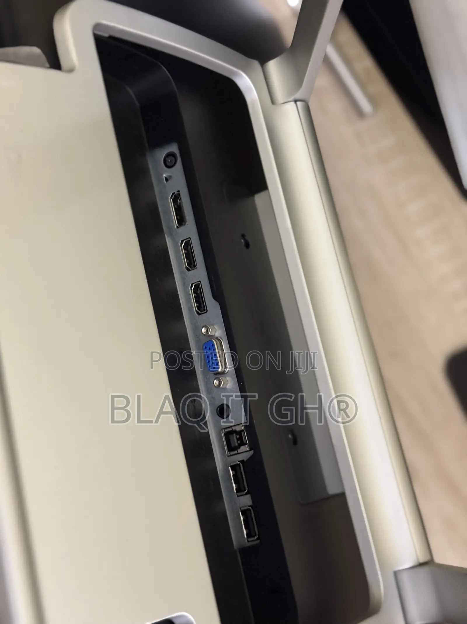 Dell 23 Inches FHD Touchscreen Monitor
