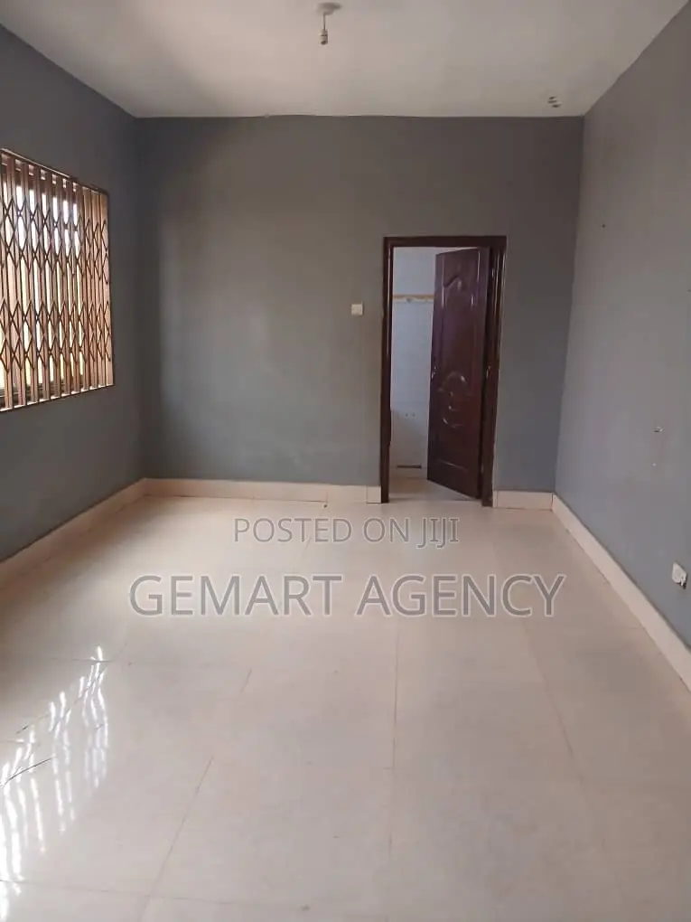 3bdrm House in Taifa for rent