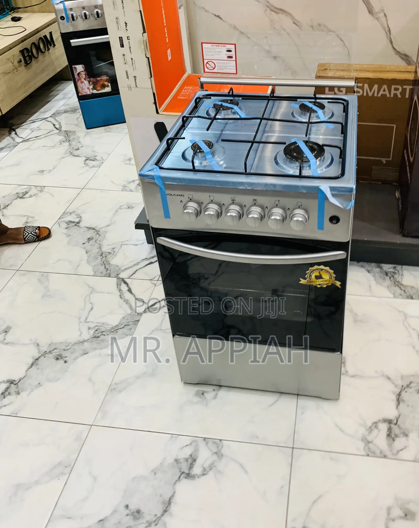 Get Volcano 50x50cm Freestanding 4 Cooker(Glass Lid)Gray.