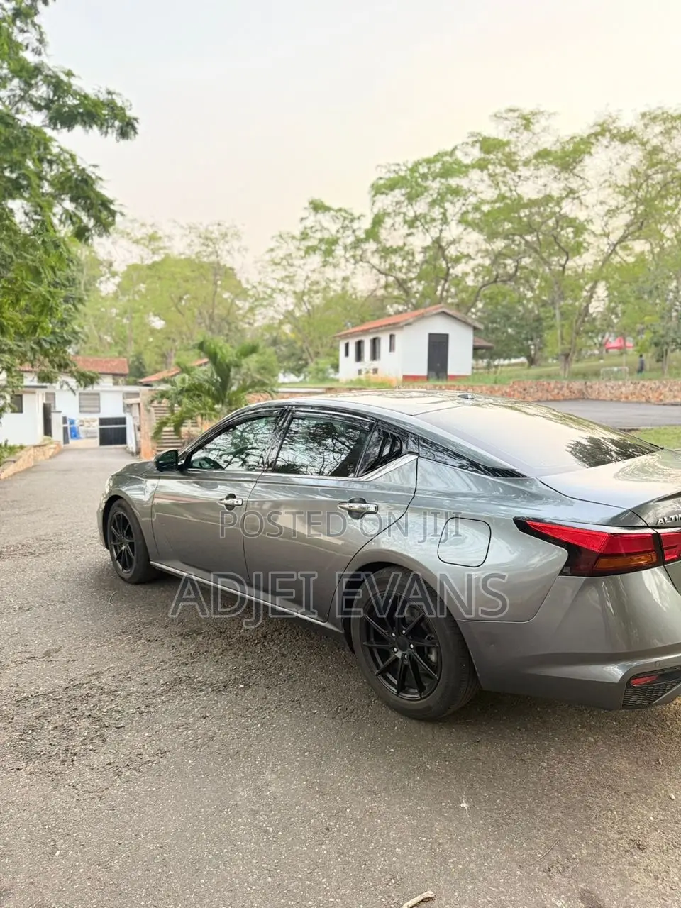 Nissan Altima 2.5 SV FWD 2019 Gray