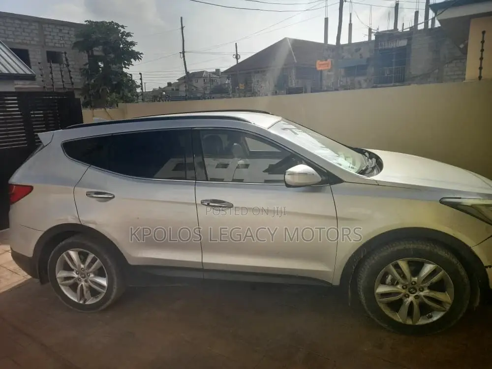 Hyundai Santa Fe GLS 4dr SUV (3.3L 6cyl 6A) 2015 Silver