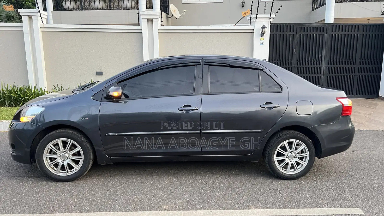 Toyota Yaris 2010 Matt Black