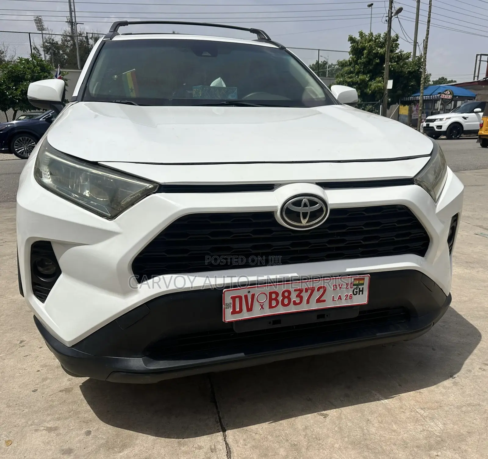 Toyota RAV4 XLE AWD 2019 White