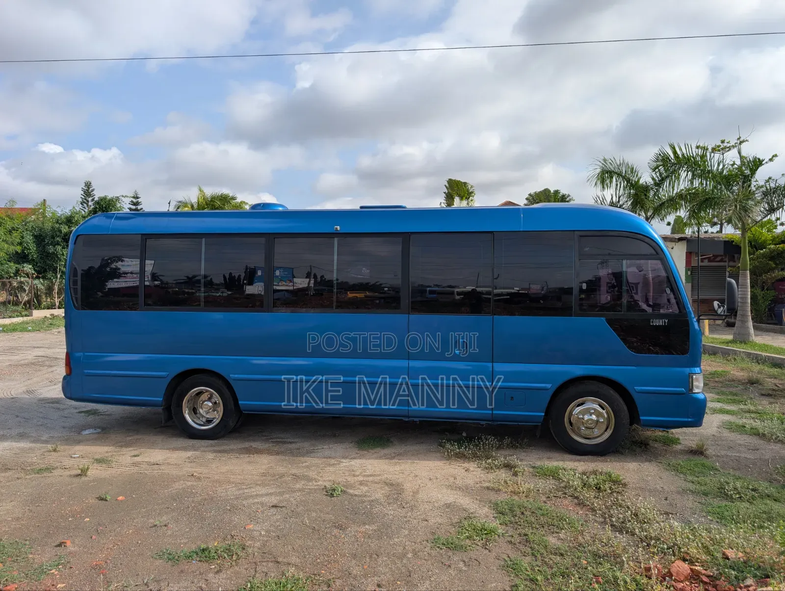 Hyundai County 2016 Blue