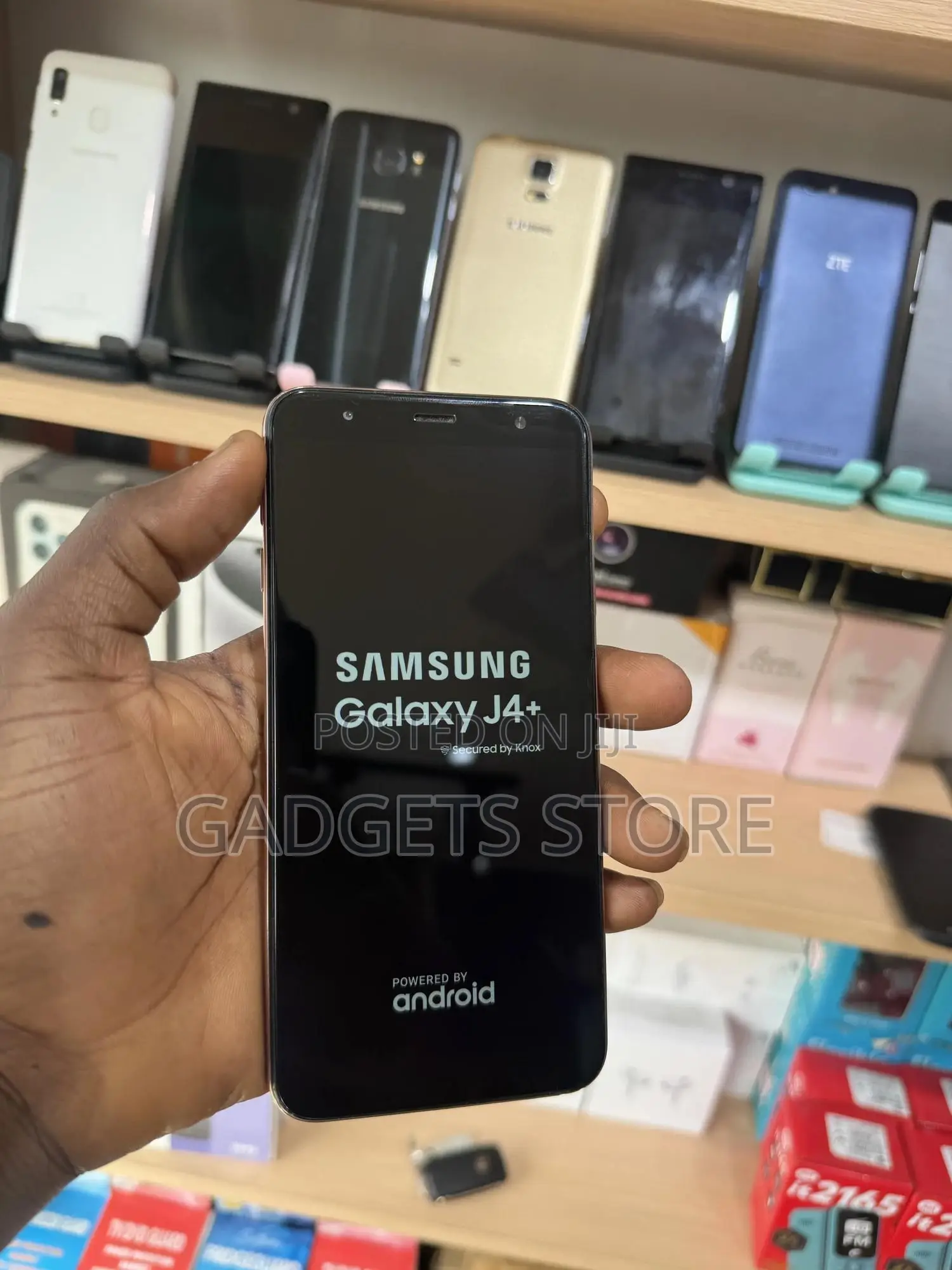 Samsung Galaxy J4 Plus 32 GB Gold