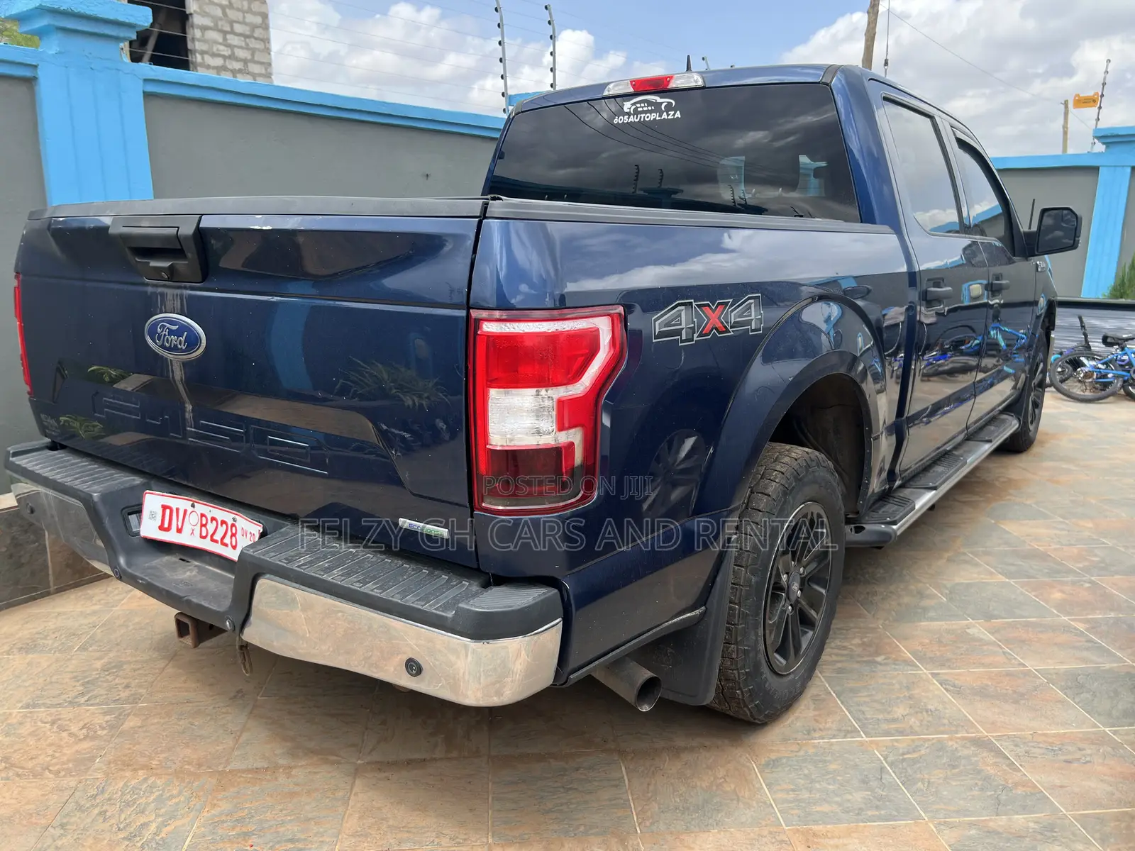 Ford F-150 XLT 4x2 Regular Cab Styleside 8 ft. box 141 in. WB 2019 Blue