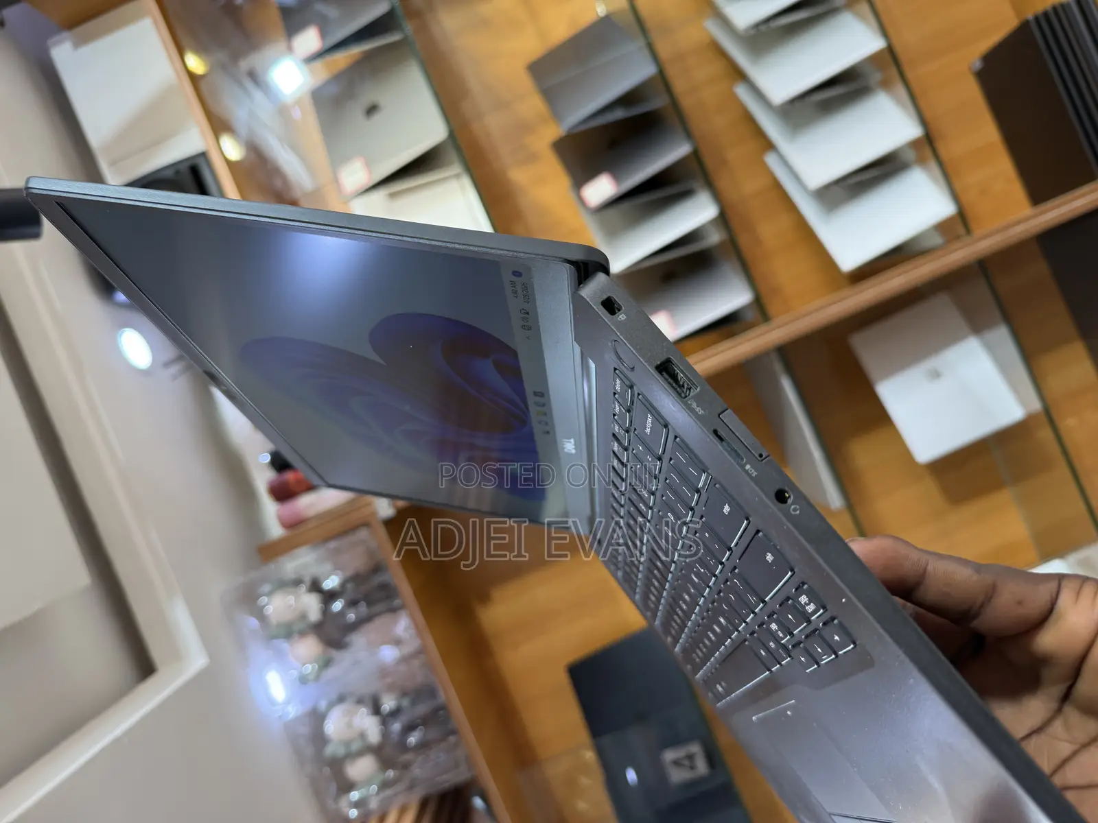 Laptop Dell Latitude 7400 8GB Intel Core i5 SSD 256GB