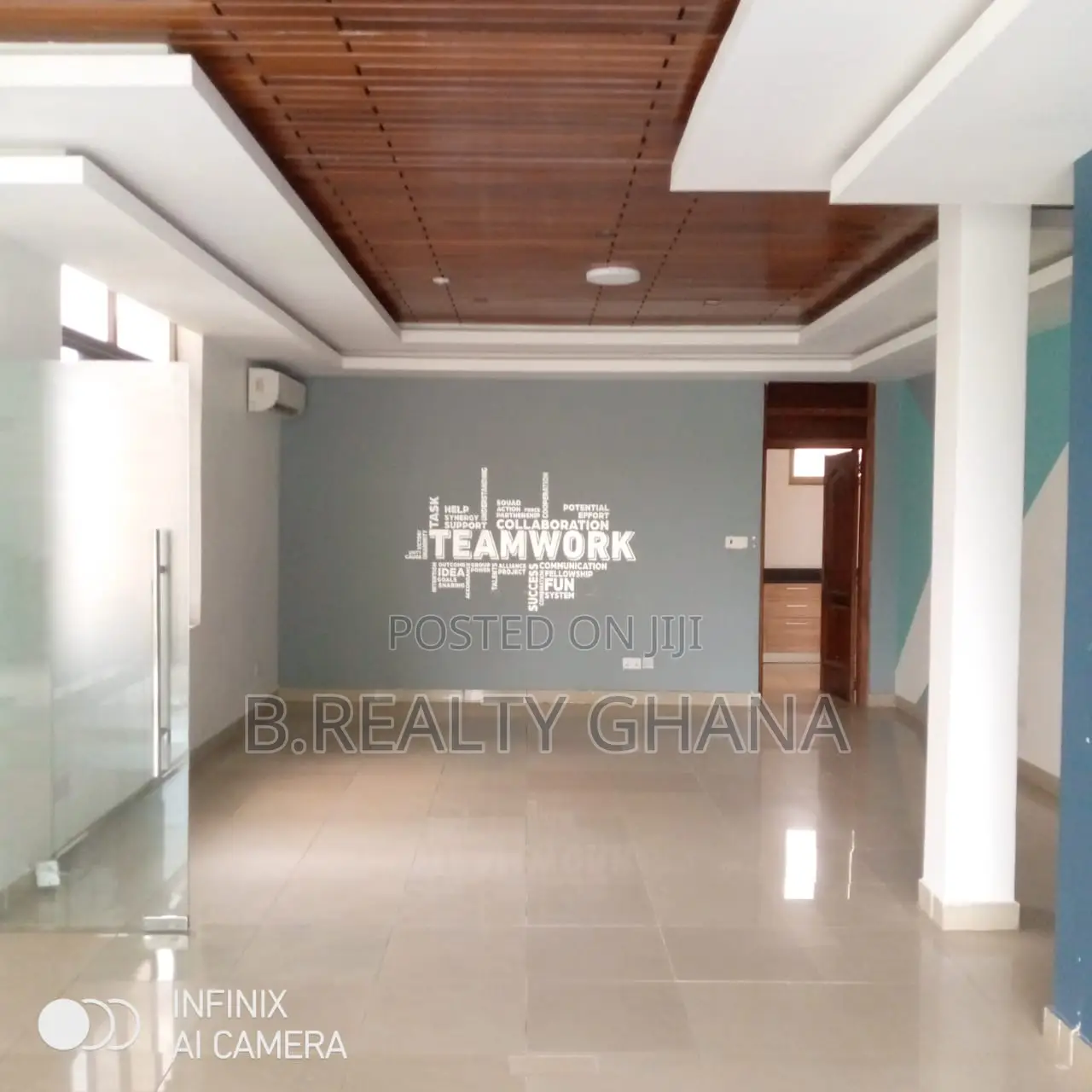 5bdrm House in Airport Residential Area for rent