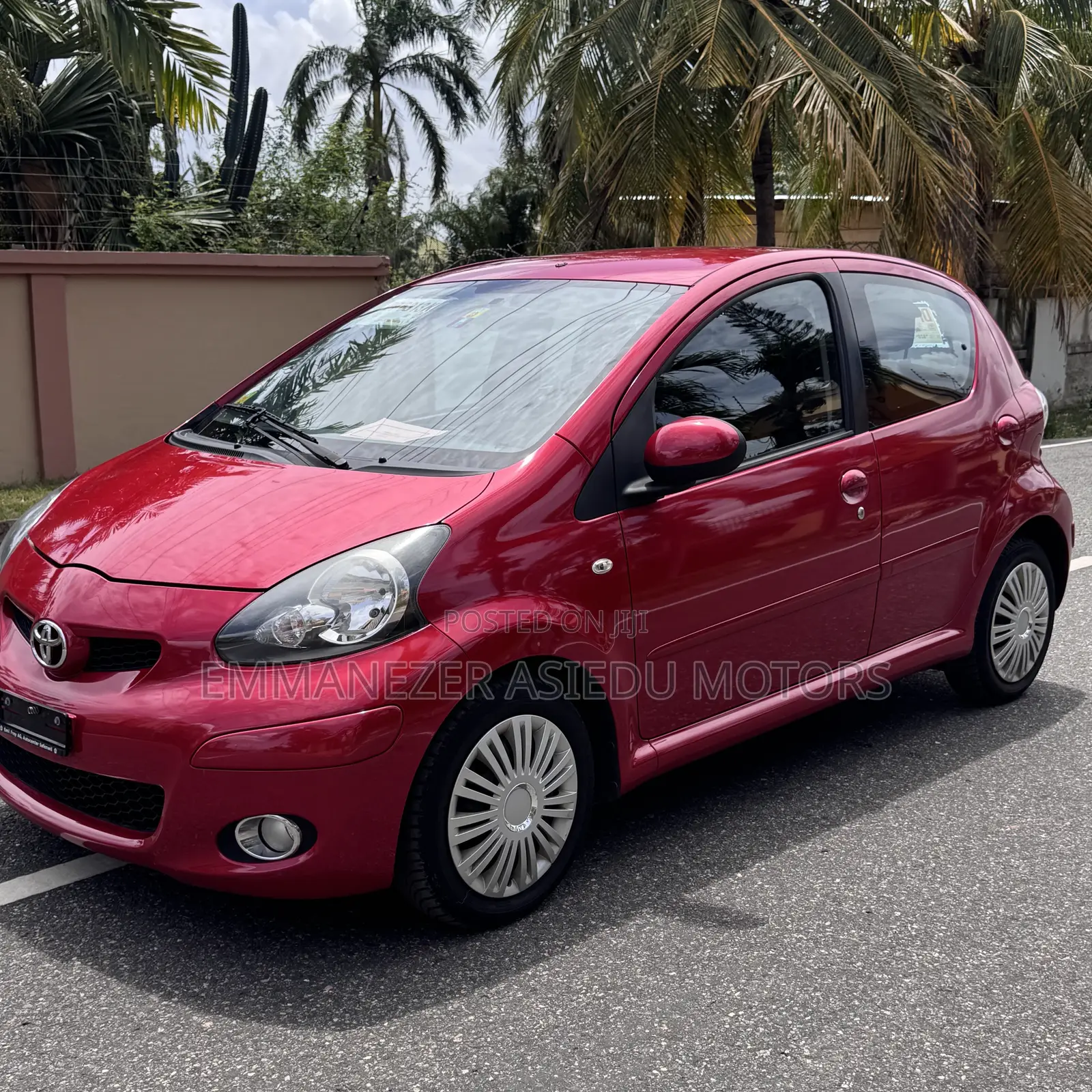 Toyota Yaris Base Hatchback 3dr 2010 Burgundy