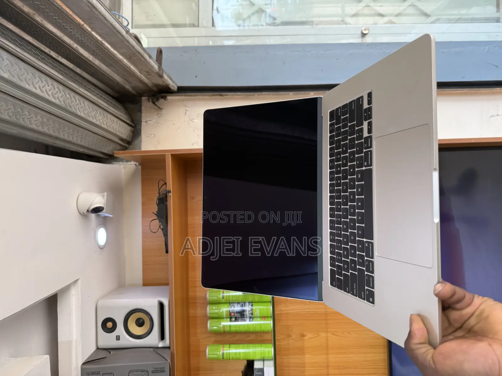 Laptop Apple MacBook Air 2024 M3 15-inch 8GB Apple M4 SSD 256GB