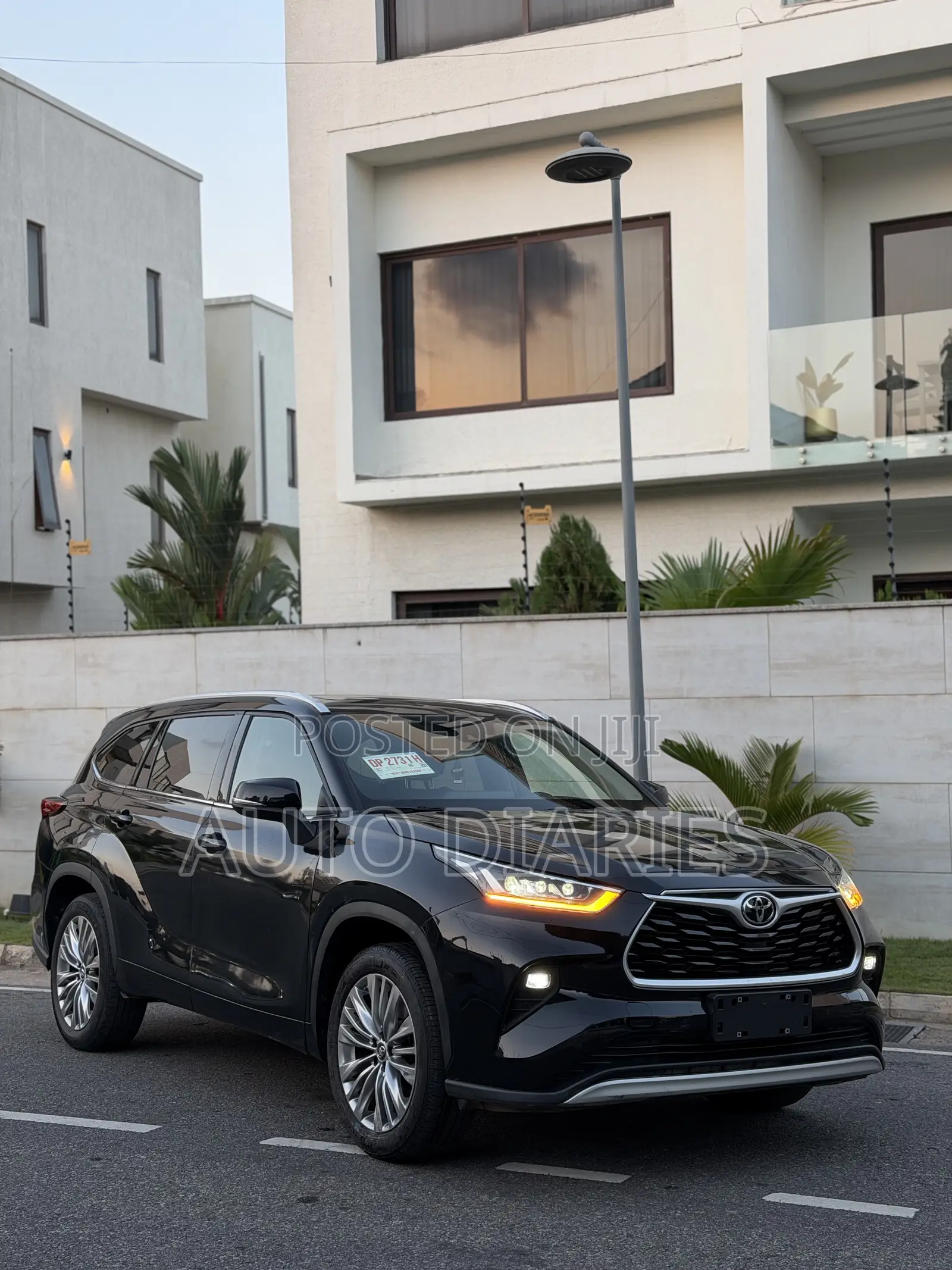 Toyota Highlander Limited AWD 2023 Black