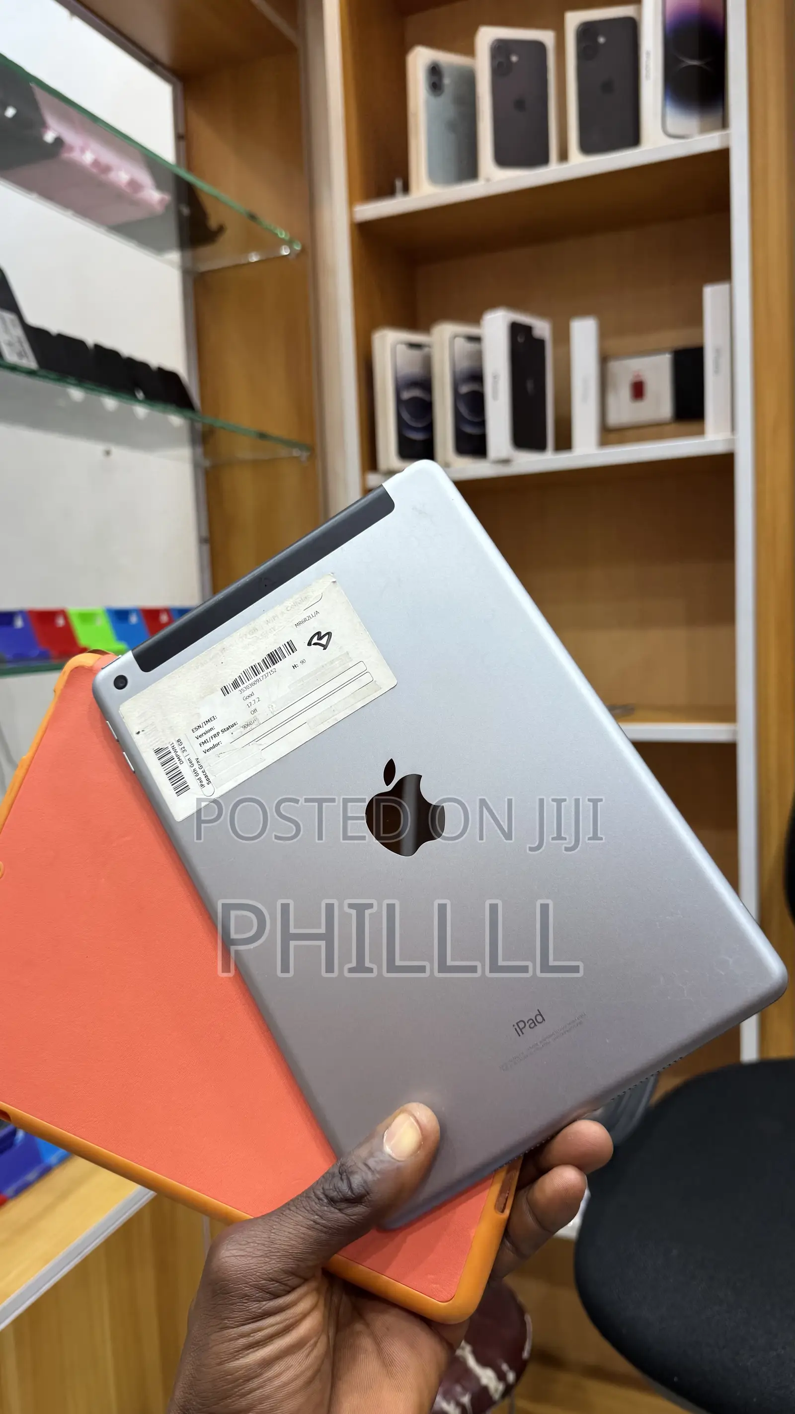 Apple iPad 9.7 32 GB Gray