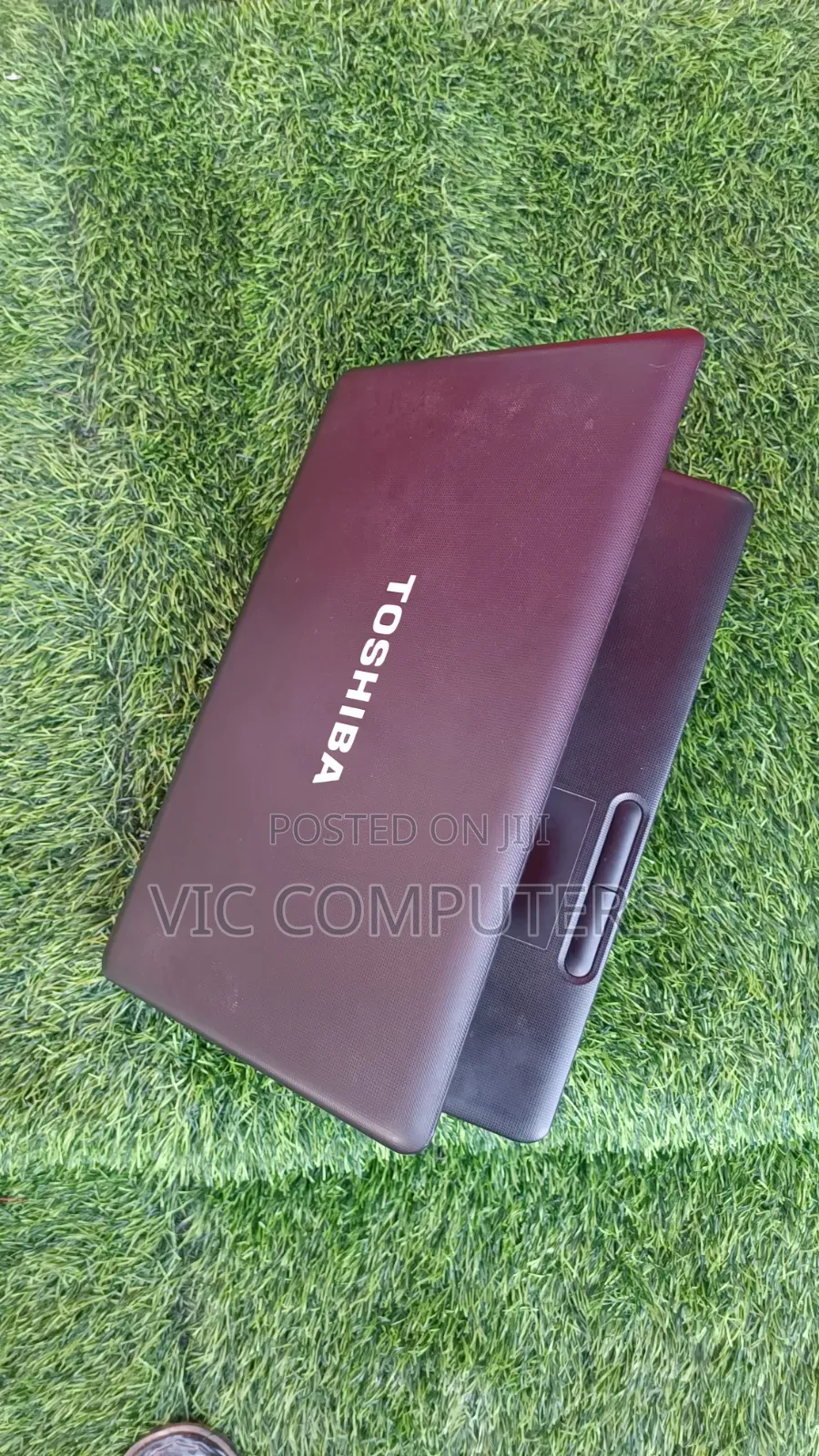 Laptop Toshiba Satellite C665 8GB Intel Core i3 HDD 500GB
