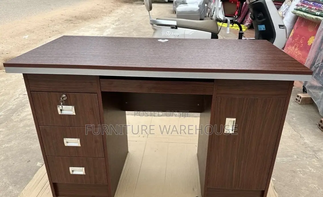 Office Table (1.4 M )