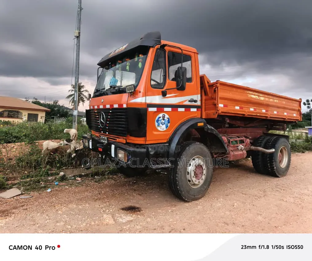 Mercedes Benz Tipper Single Step Axle